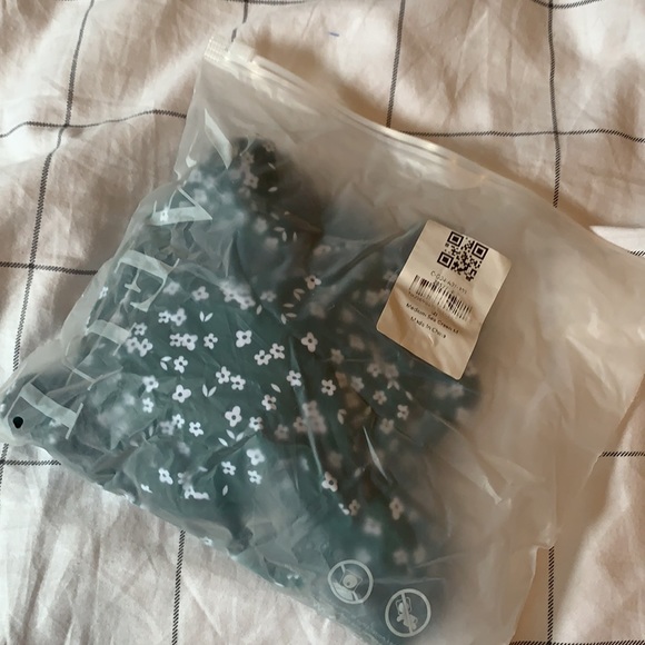 ZAFUL green floral tie knot bikini, NWT, size M - Picture 8 of 9